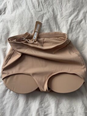 SKIMS Enhancing High-Waist Briefs